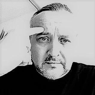 54520525_2193297917393087_1759023222084337664_n (2).jpg